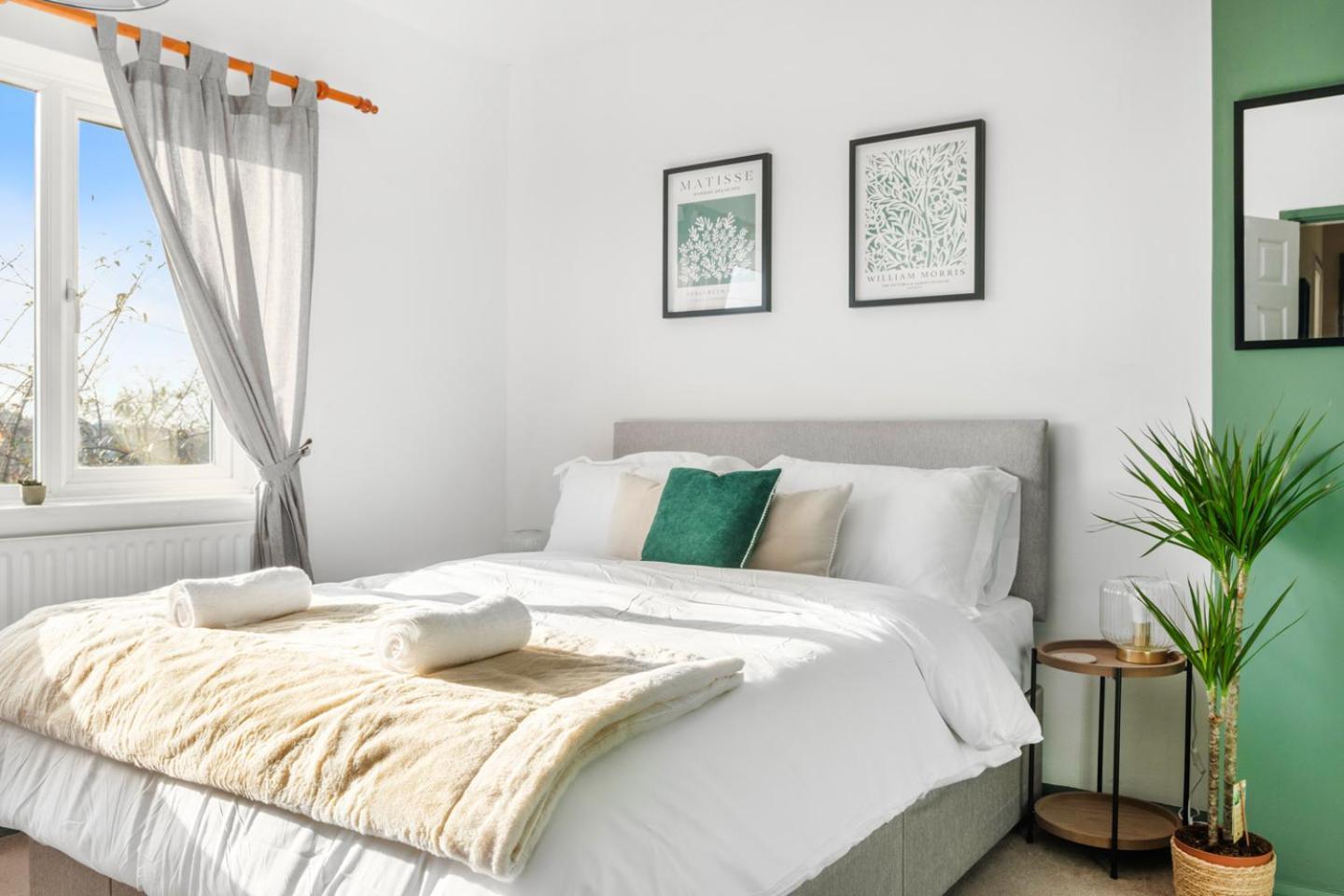 3 Bedroom House - Well Presented - Spacious - Flexible Check In - Free Parking 诺丁汉 外观 照片