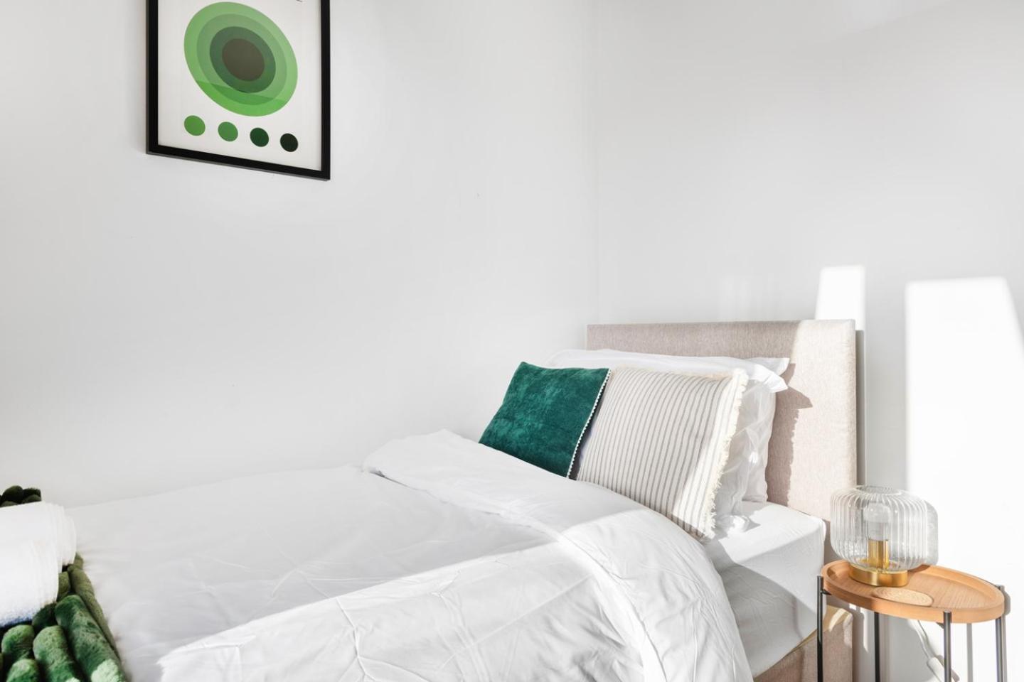 3 Bedroom House - Well Presented - Spacious - Flexible Check In - Free Parking 诺丁汉 外观 照片